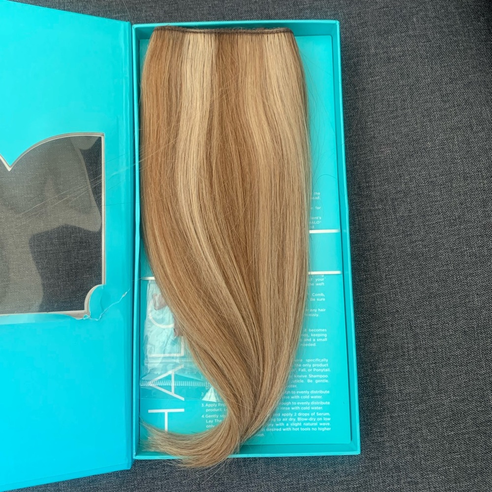 Brand New HALOCOUTURE Halo Extensions - Ash Blonde